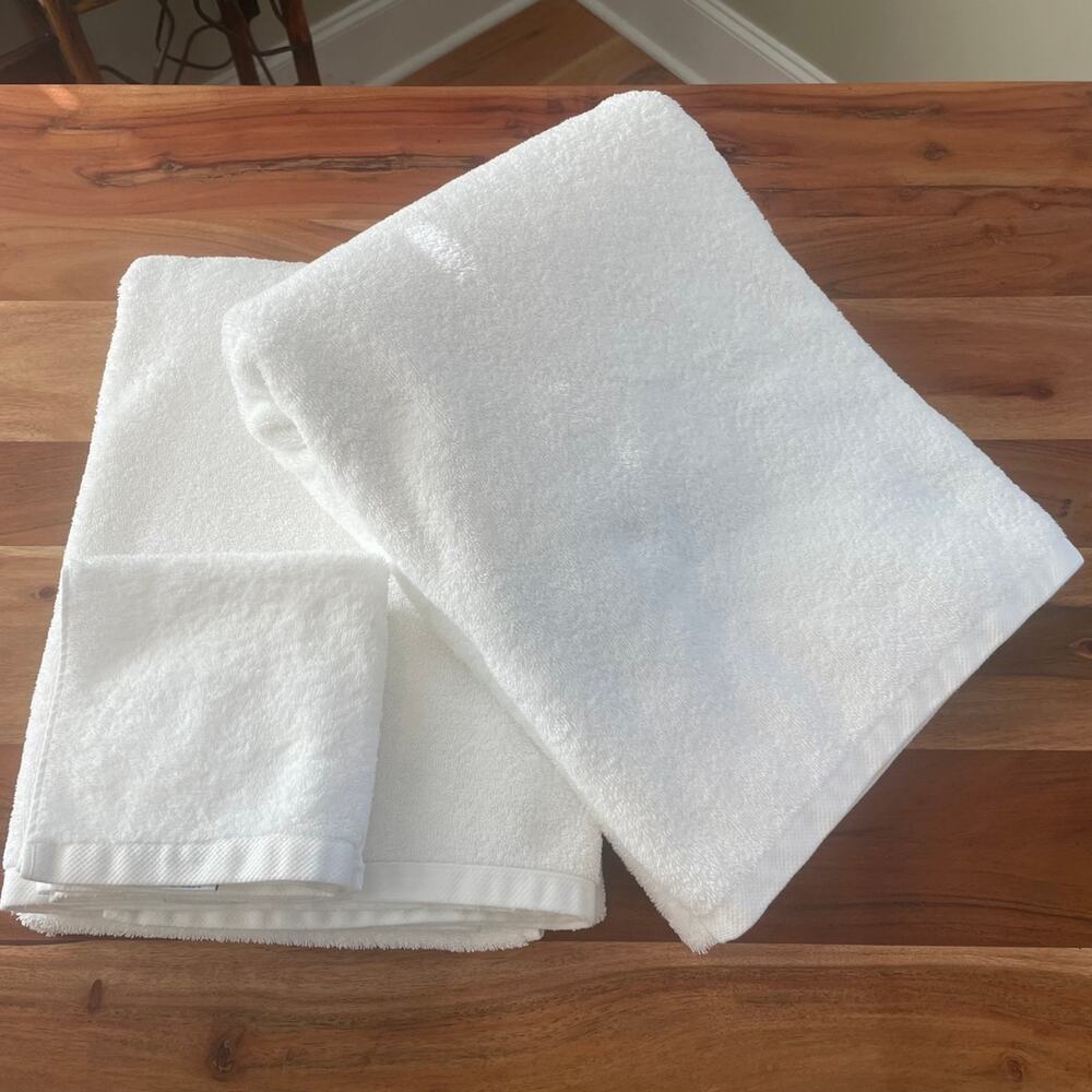2 Sets of Luxury Matouk Bath Towels